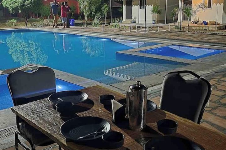 Pool 45 of 51
