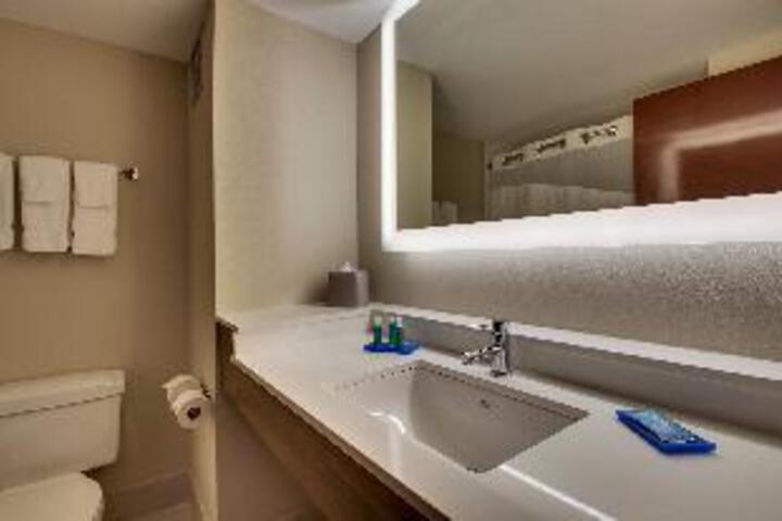 Holiday Inn Express Horse Cave