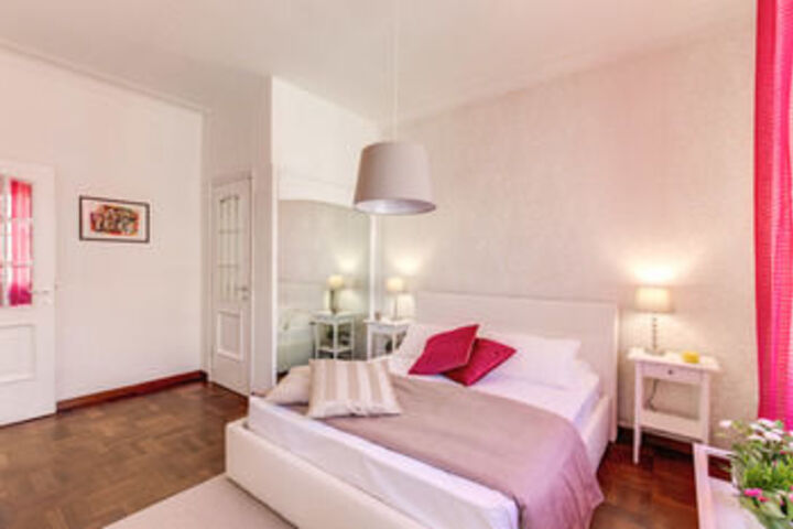 Room 10 of 22