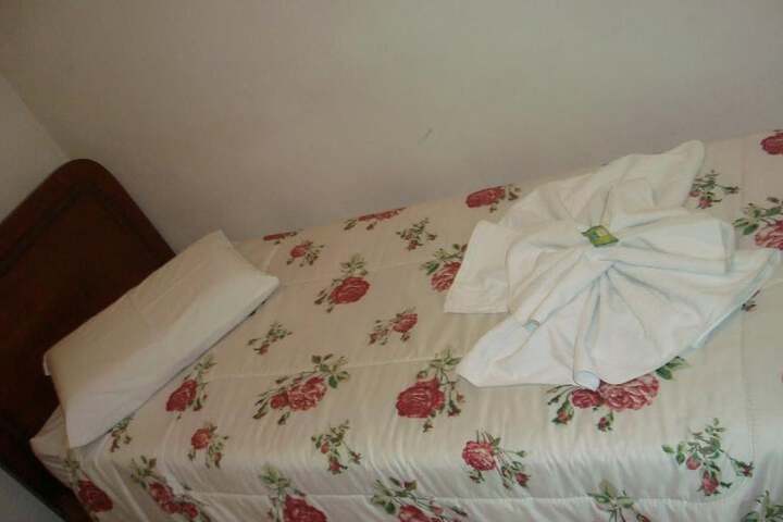 Room 6 of 61