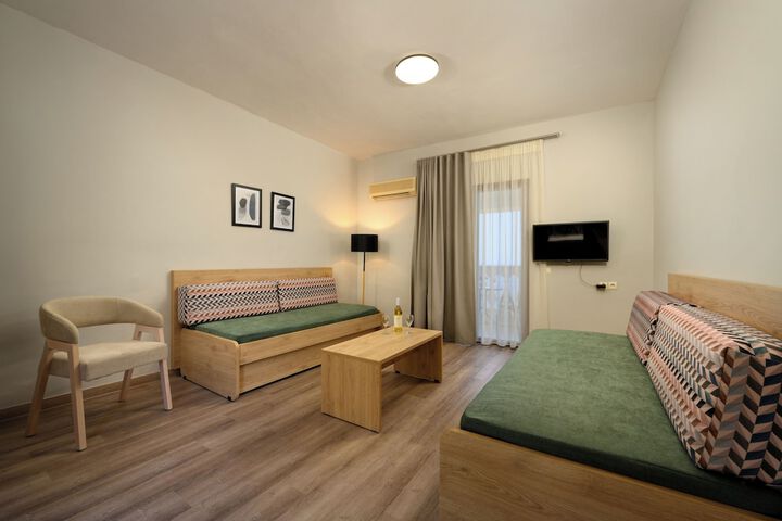 Room 46 of 180