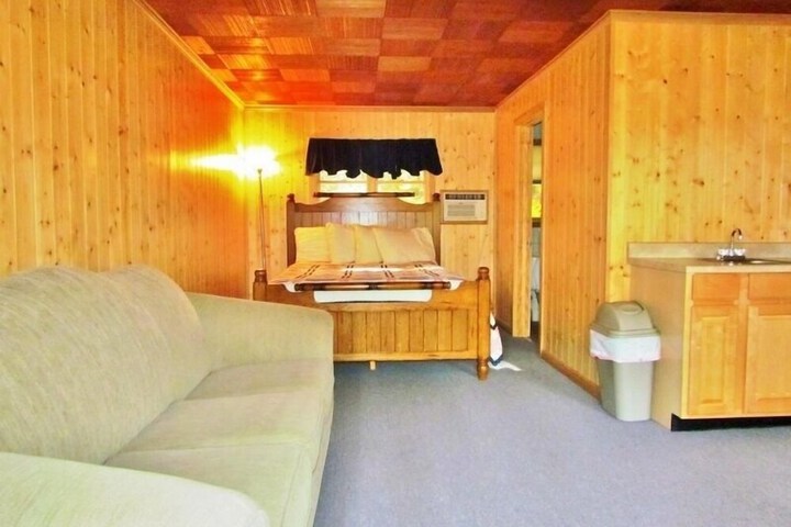 Room 6 of 59