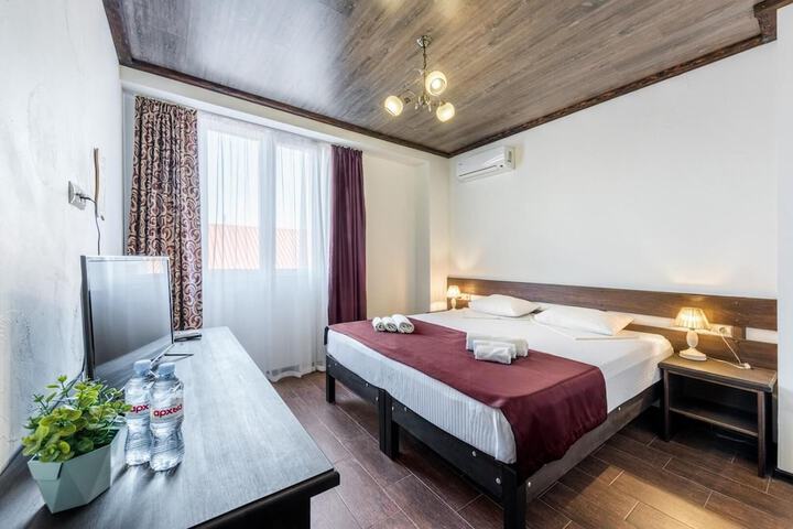 Room 15 of 47