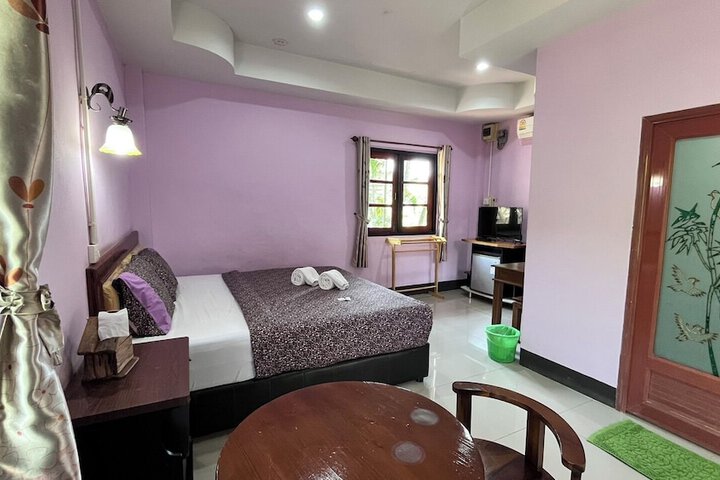 Room 18 of 90