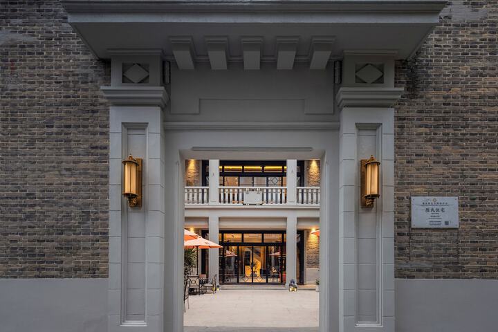 Hotel 16 of 16