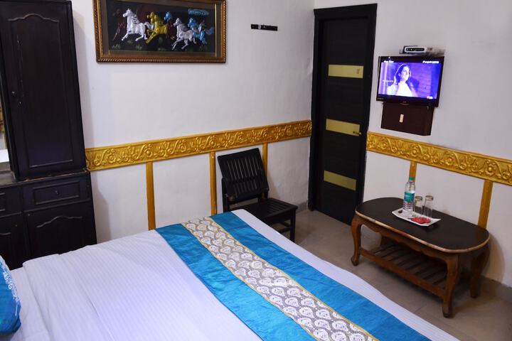 Room 7 of 20