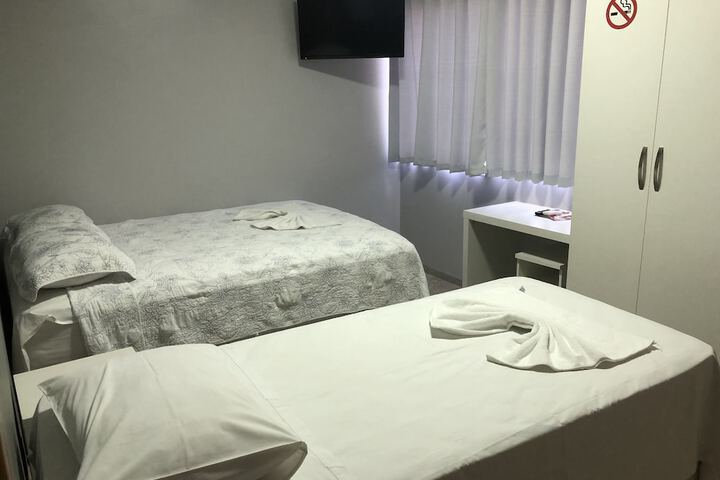 Room 2 of 22