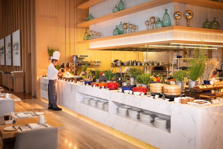 Dining 60 of 97