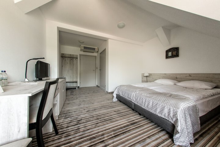 Room 3 of 24
