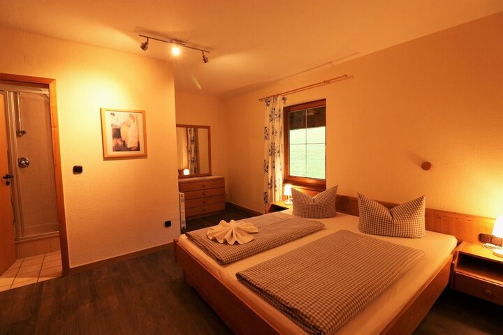 Room 14 of 65