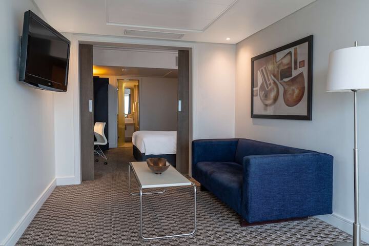 Room 15 of 148