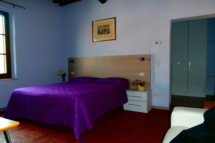 Room 2 of 14
