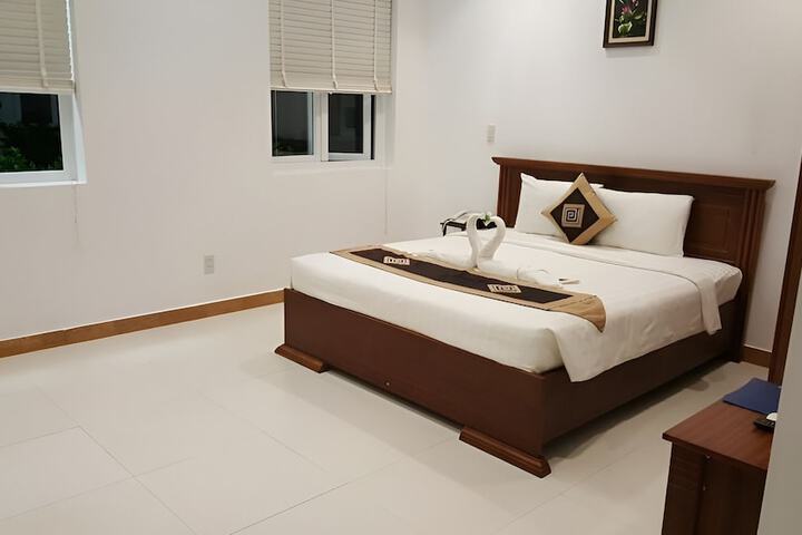 Room 6 of 46