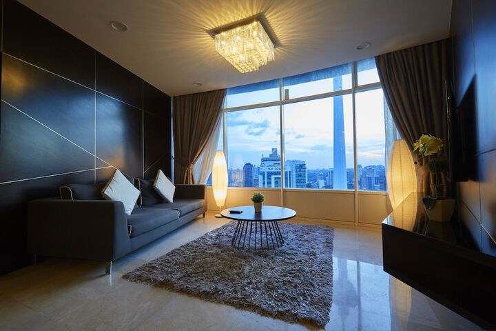 Room 9 of 25