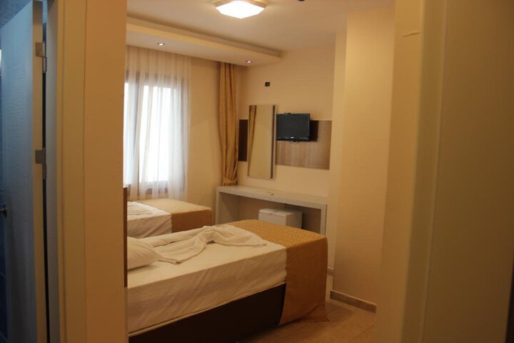 HOTEL ALLUVI