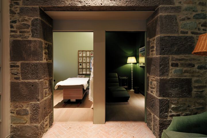 Room 71 of 82