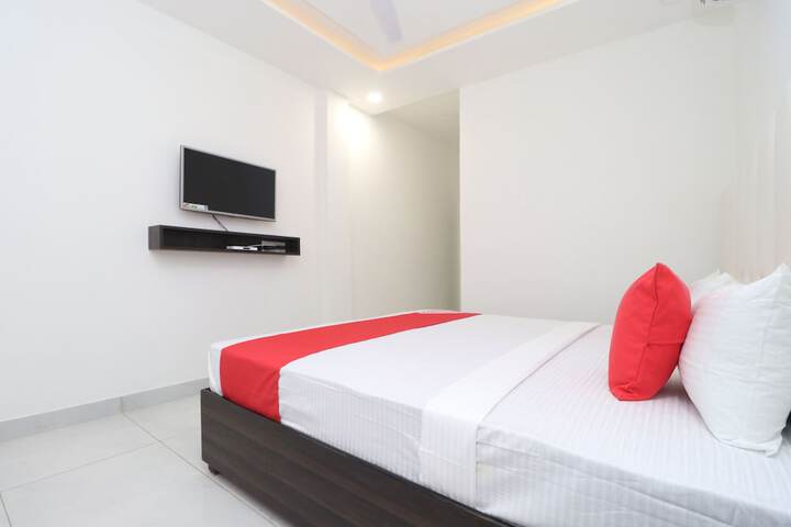 Room 9 of 23