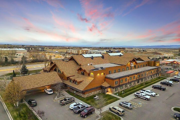 Property Grounds 24 of 27