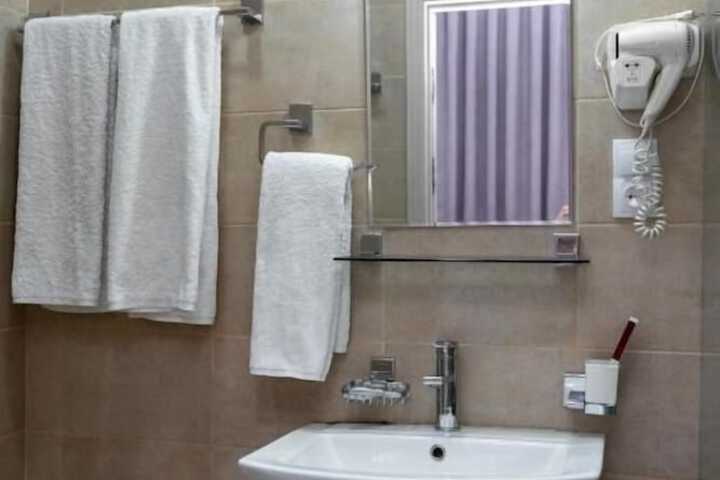Room 21 of 35