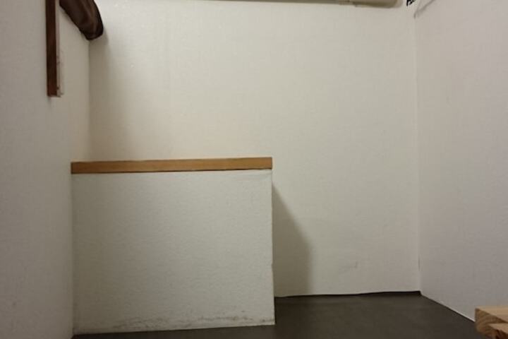 Room 15 of 62