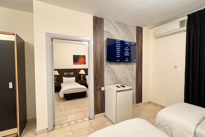Room 21 of 64