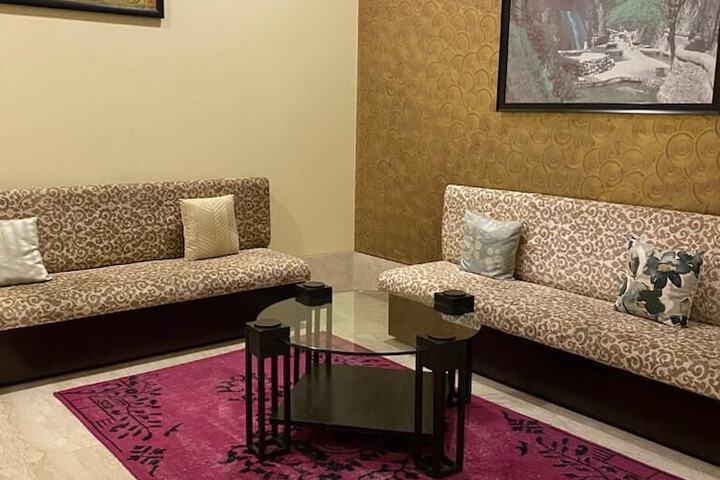 Hotel 2 of 132