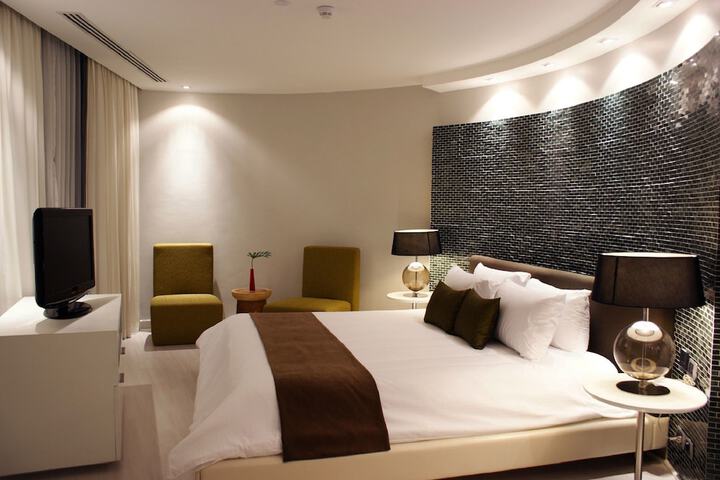Room 50 of 168