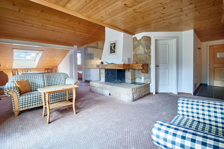 Room 42 of 115