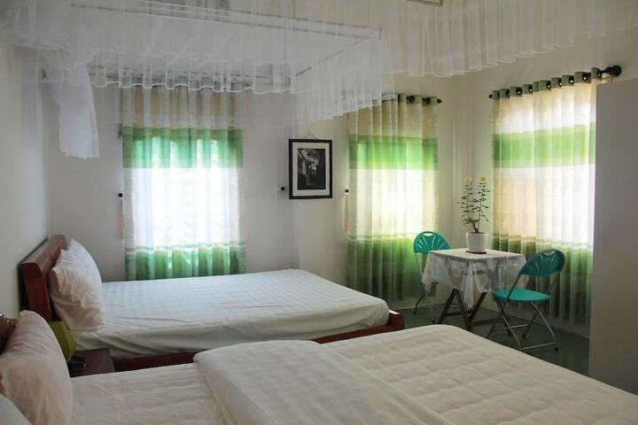 Room 7 of 38