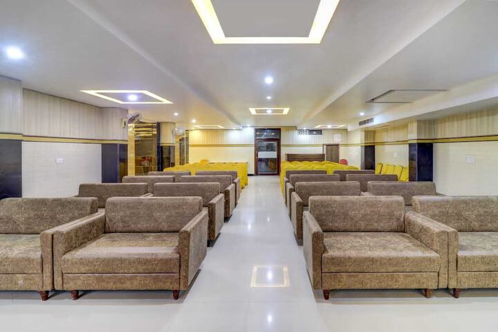 Ballroom/Hall 39 of 52