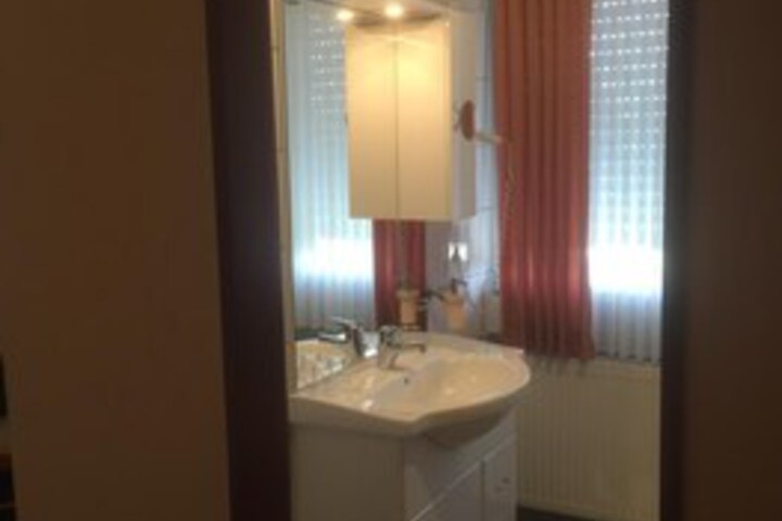 Room 8 of 50