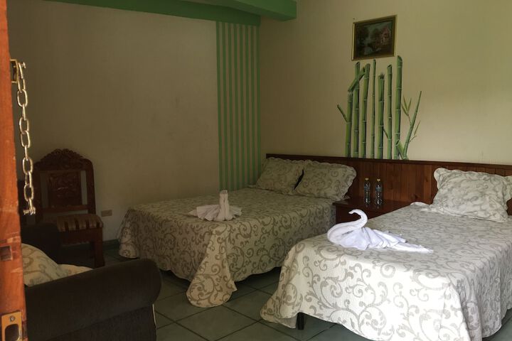 Room 3 of 77