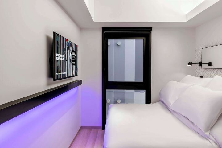 Room 15 of 66