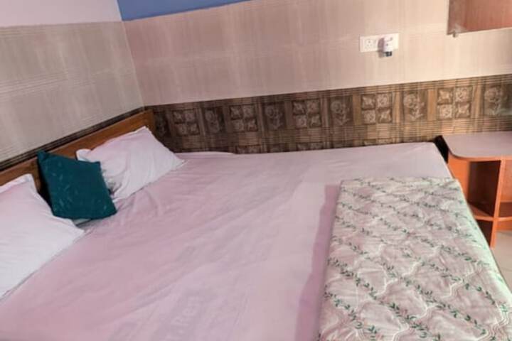 Room 3 of 11