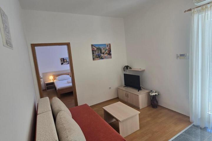 General 8 of 17