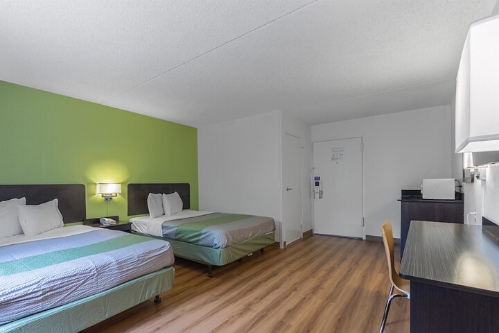 2 Double Beds (1 of 16)