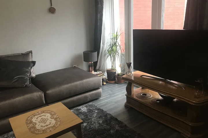 Room 4 of 11