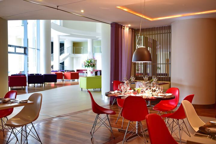 Dining 174 of 250