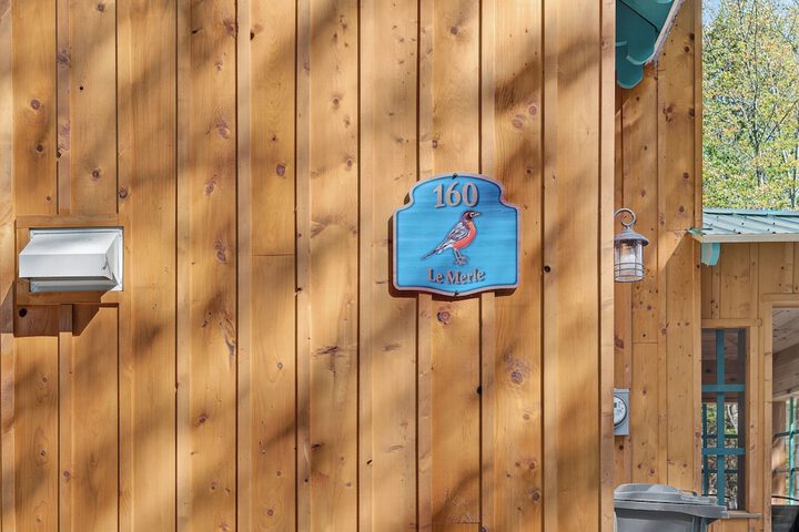 Room 132 of 380