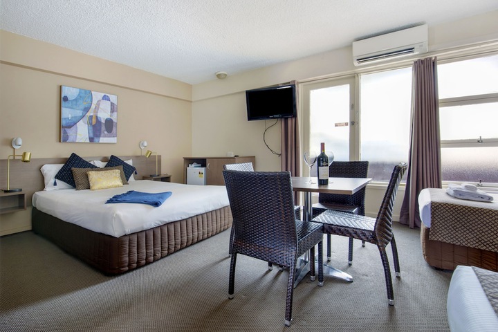 Room 20 of 38