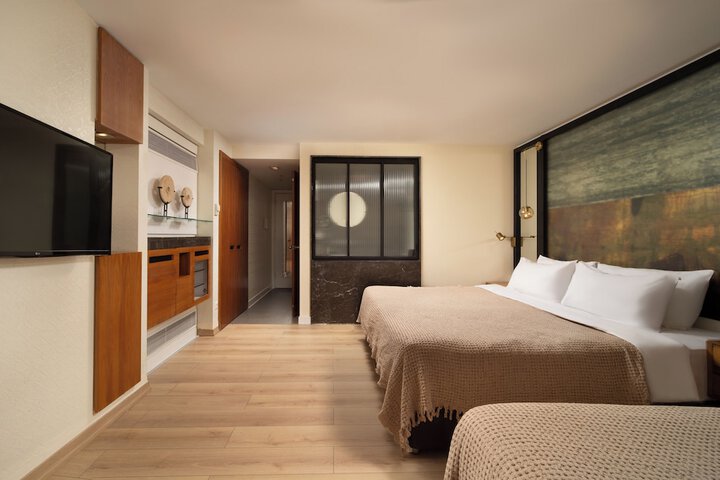 Room 11 of 63