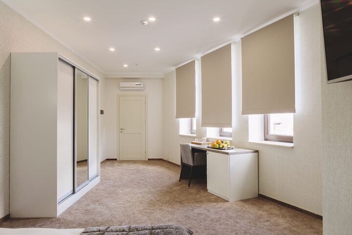 Room 16 of 61
