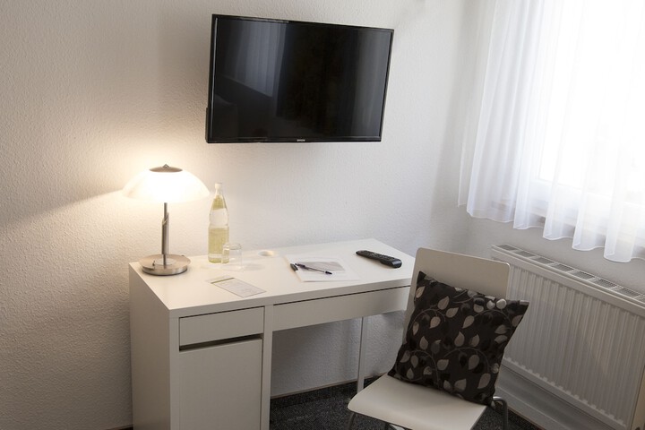 Room 4 of 56