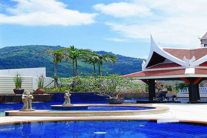 Pool Hotel