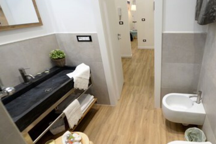 Room 5 of 30