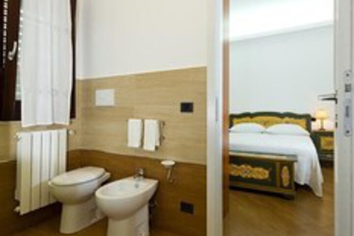 Room 3 of 35