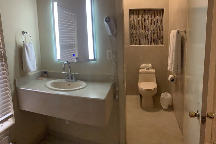 Room 18 of 23