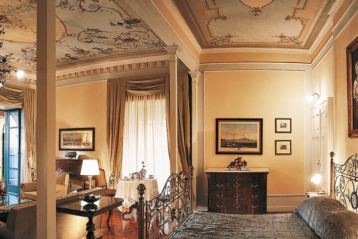 Room 95 of 185