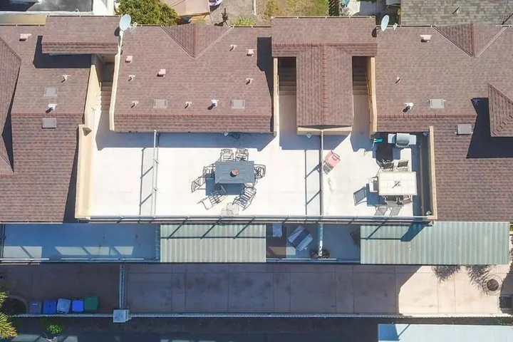 Exterior of 282 Harloe Ave. 2 Bedroom Townhouse by Redawning
