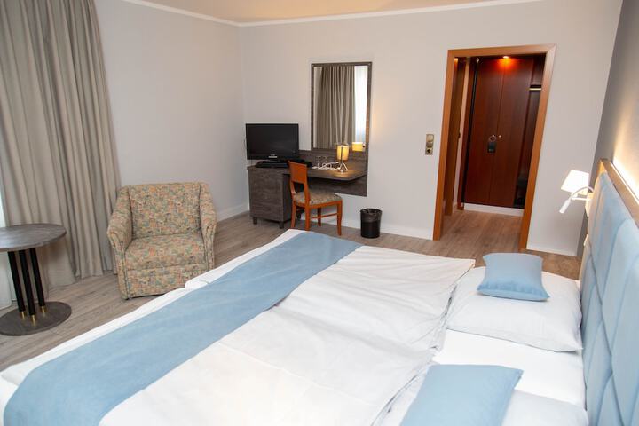 Room 10 of 30